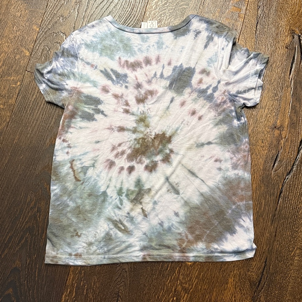 4. BP. Hand Tie Dyed - V Neck T-Shirt - Nordstrom Exclusive Brand - Picture 7 of 7